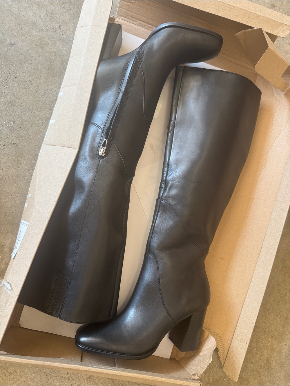 Dolce Vida Women's Black Knee-High Leather Boots Flin / Size6